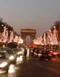 Les Champs-Elysées et l'Arc de Triomphe 